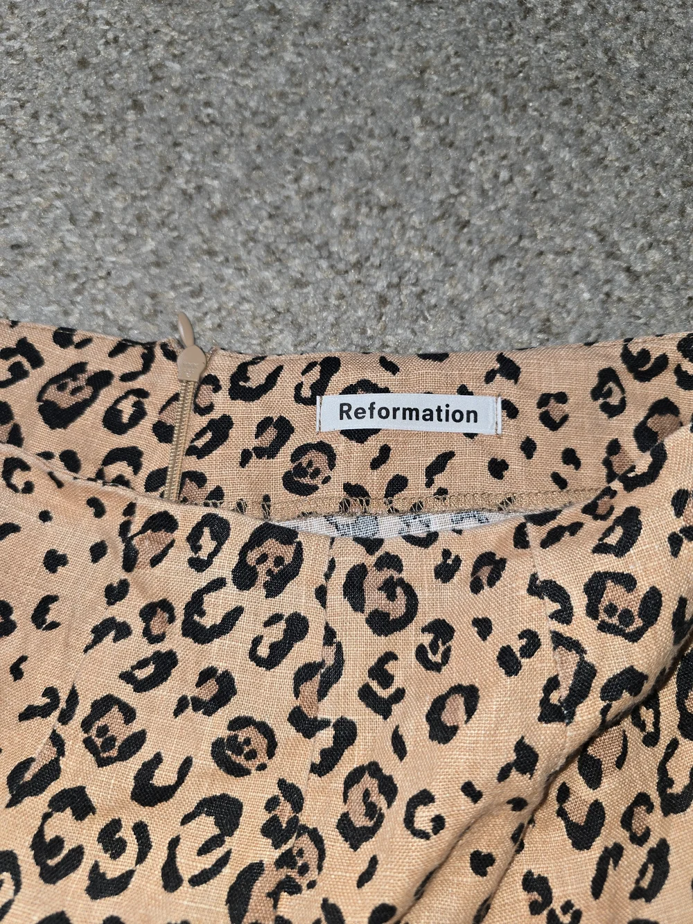 Reformation 100% Linen Leopard Print Cropped Pants Size 0